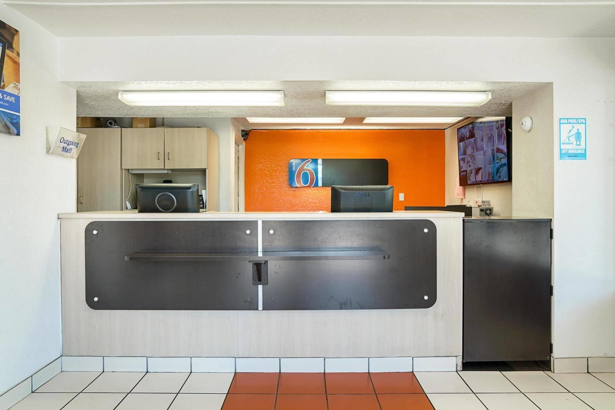 Motel 6-Little Rock, Ar - West Buitenkant foto