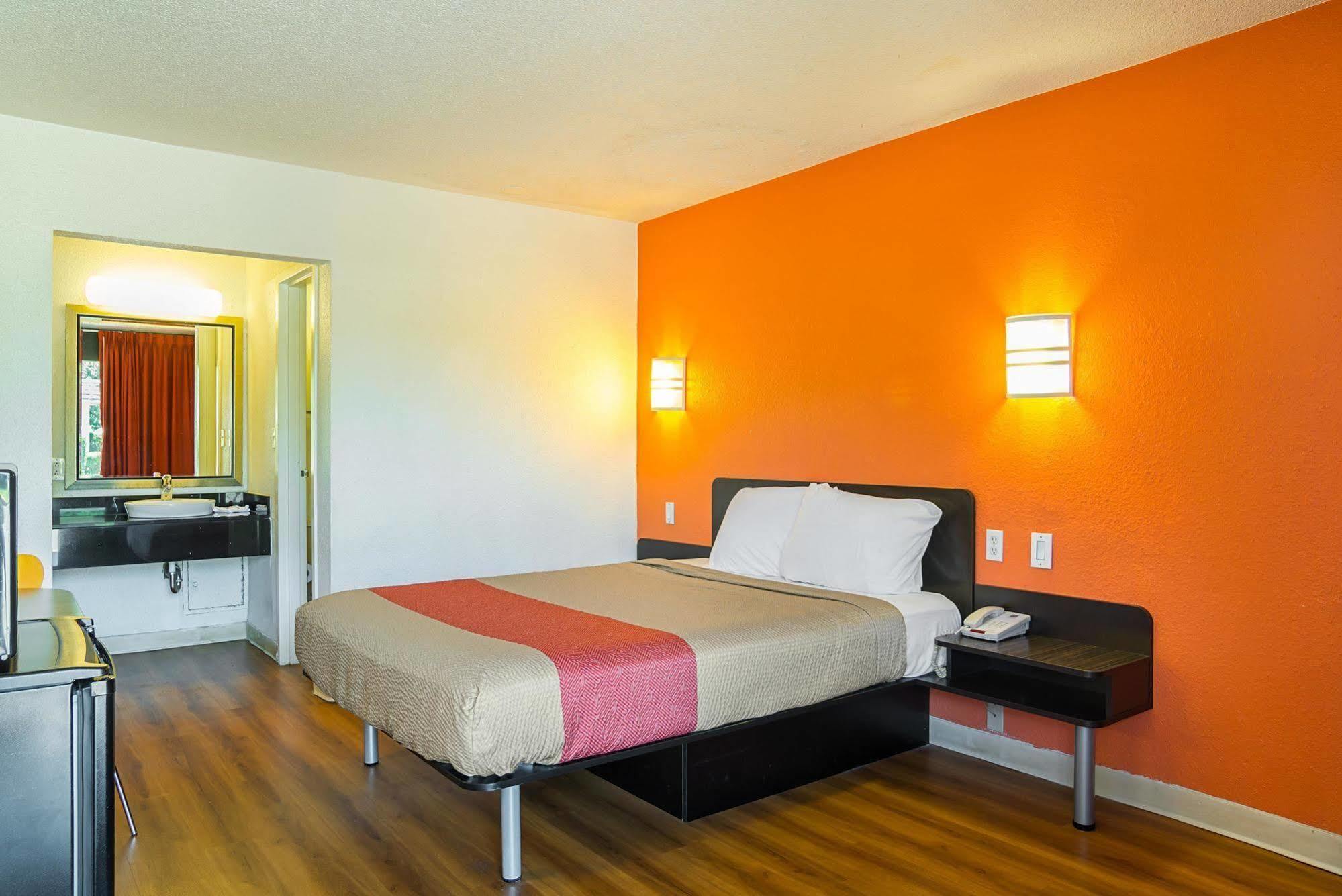 Motel 6-Little Rock, Ar - West Buitenkant foto